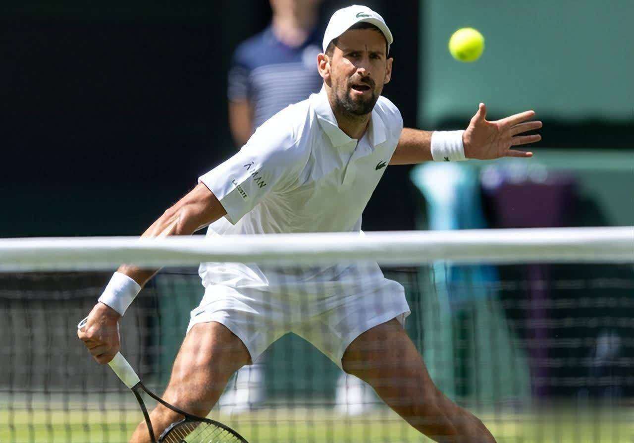 爱游戏权威站点-德约科维奇迎来十二赛季出色发挥，中国队观众热烈欢呼！热度持续攀升的简单介绍