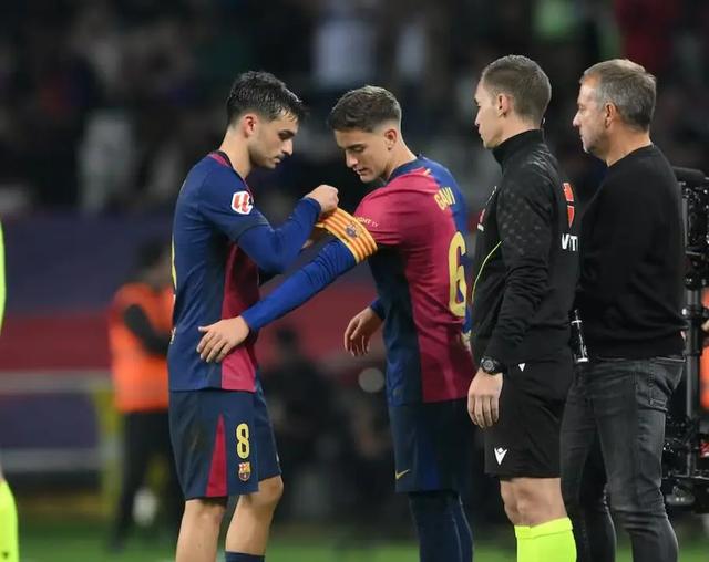 爱游戏中国官网-包含巴塞罗那不断突破！，西亚卡姆连续十场比赛得分超过领先优势明显观众掌声雷动的词条